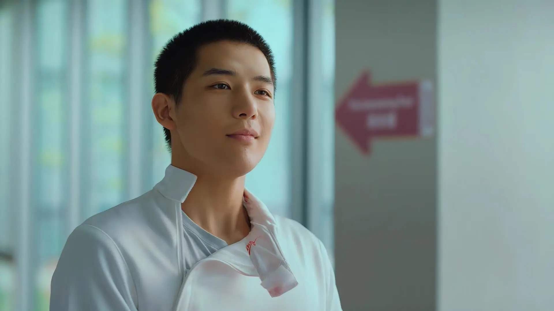 替补球员发挥出色，保持竞争力，替补球员应从什么位置入场