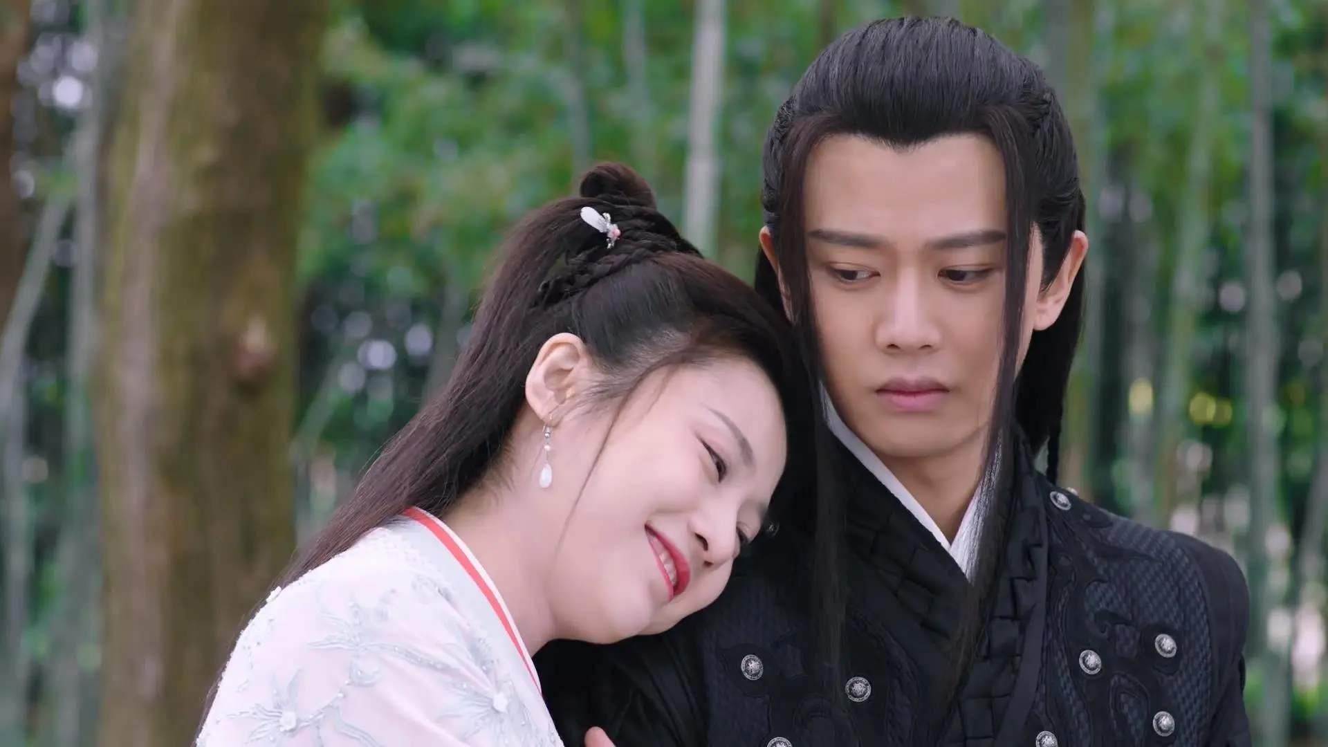 中国男篮加强内线篮板球控制减少二次进攻失误，中国男篮内线新星