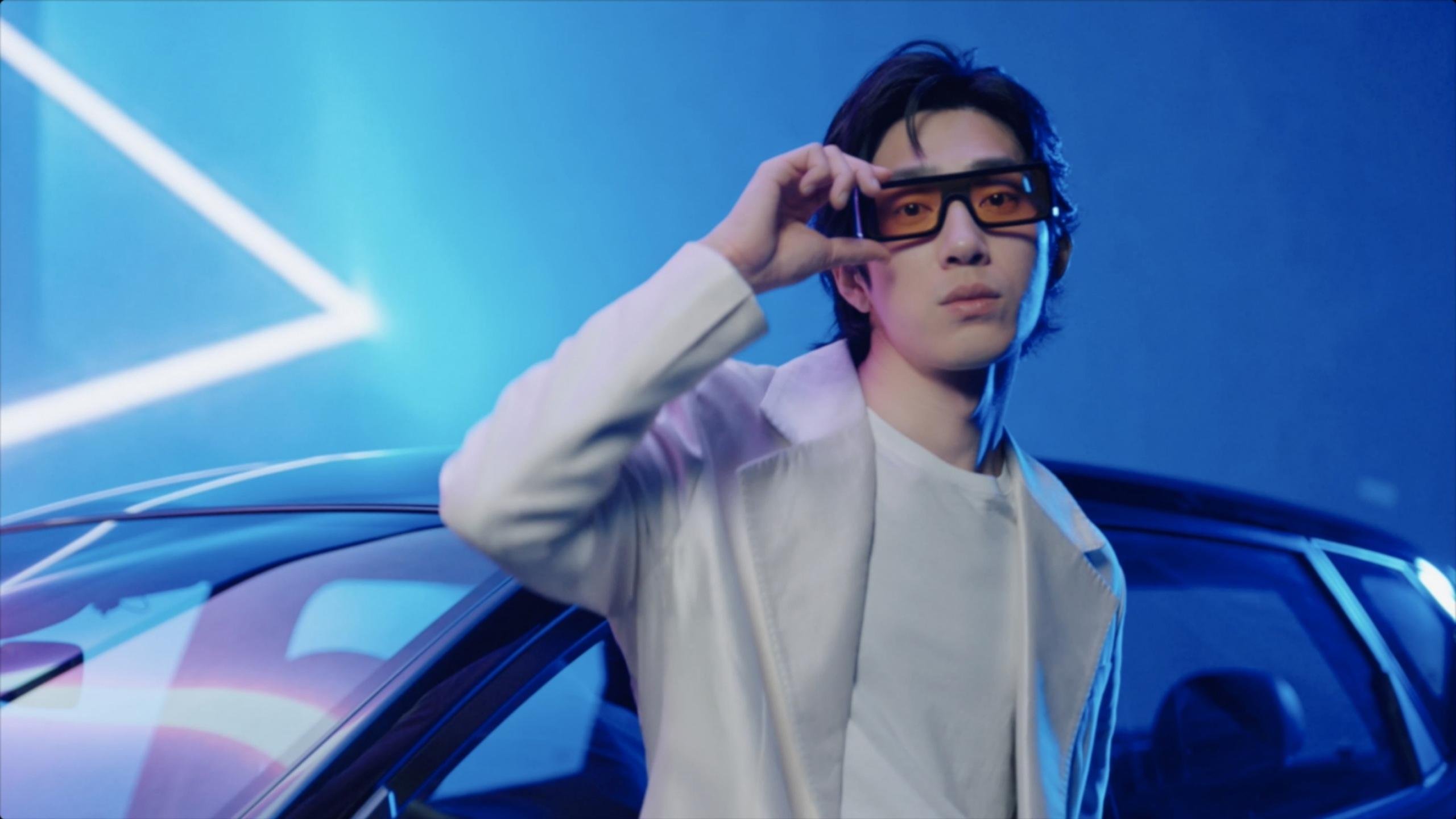 詹姆斯封盖对手引爆主场欢呼,詹姆斯封盖库里图片